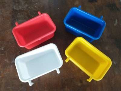 Nest box cup
